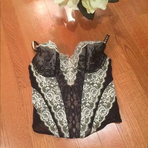 Jezebel lace bustier in lovely black cream color